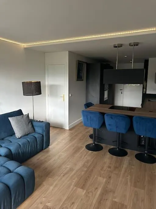 La Suite Curial location
